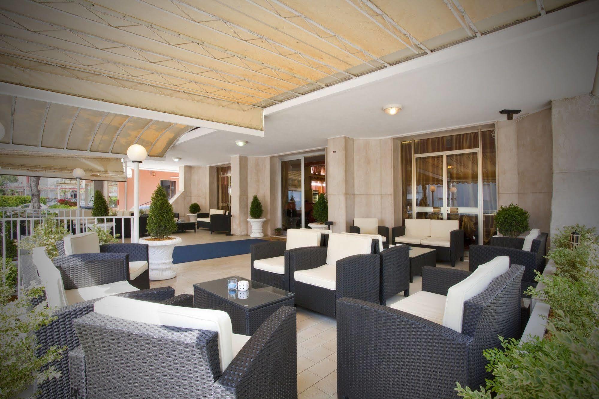 Hotel Bettina Lido di Jesolo Exterior foto
